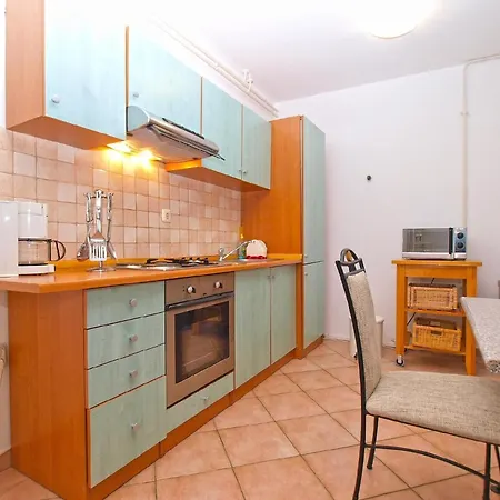 Apartment Fuer 4 Personen Ca 65 Qm In Pula, Istrien Istrische Riviera